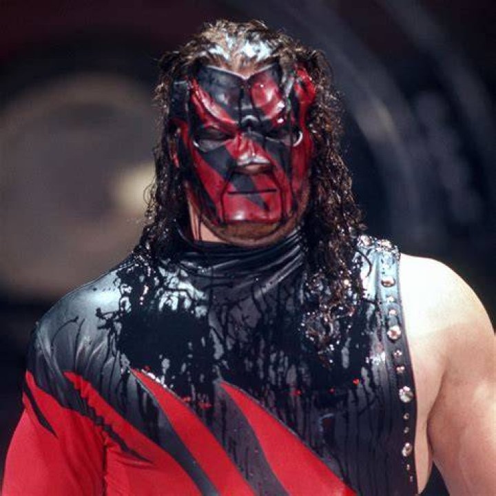 10 Backstage Stories About Kane We Can't Believe