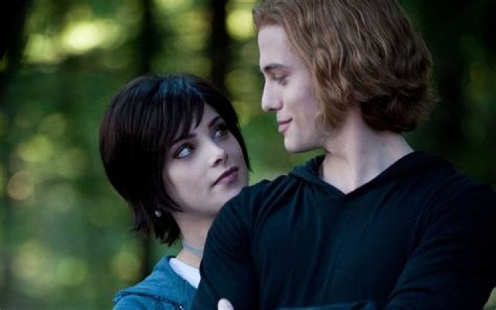 25 Wild Revelations About Alice And Jasper’s Relationship