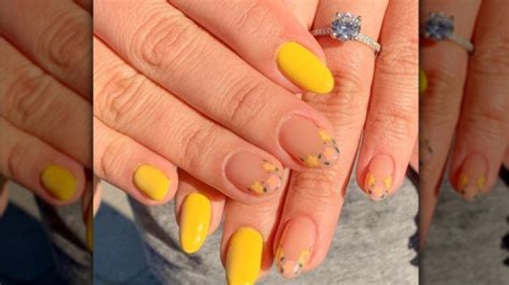 40 Yellow Nail Designs For A Bright, Sunny Manicure
