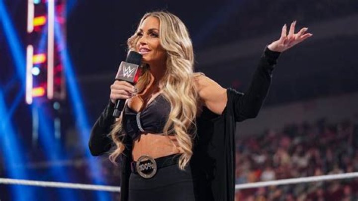 5 Best Looks Of Trish Stratus's Career (& The 5 Worst)