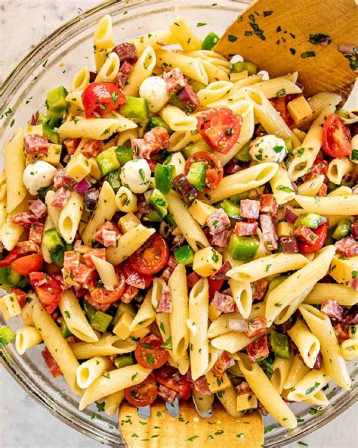 8 best restaurants for salads in the San Fernando Valley Daily News