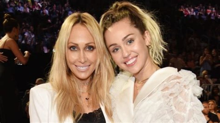 A Look At Miley Cyrus' Relationship With Her Mom Tish