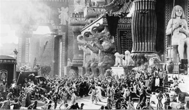 A scene from Intolerance
