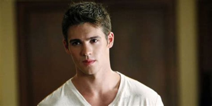 A stressed Jeremy Gilbert appears in The Vampire Diaries