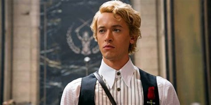 A young Coriolanus Snow in The Hunger Games: The Ballad of Songbirds & Snakes