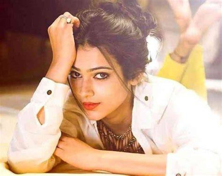 Aakanksha Singh Net Worth, Age, Height, Affairs, Bio and More