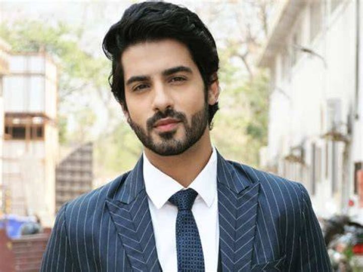 Abrar Qazi Affairs, Height, Age, Net Worth, Bio and More
