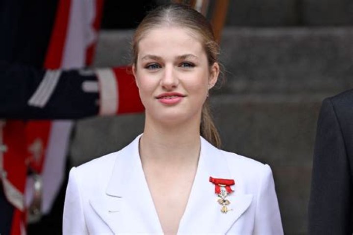 &acute;princess leonor Leonor princess of asturias, Beauty, Fashion 50s