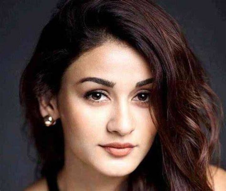 Aditi Arya Affairs, Net Worth, Age, Height, Bio and More