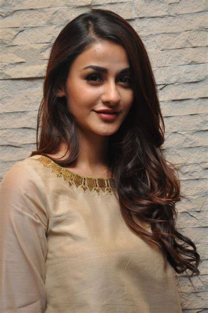 Aditi Arya Images