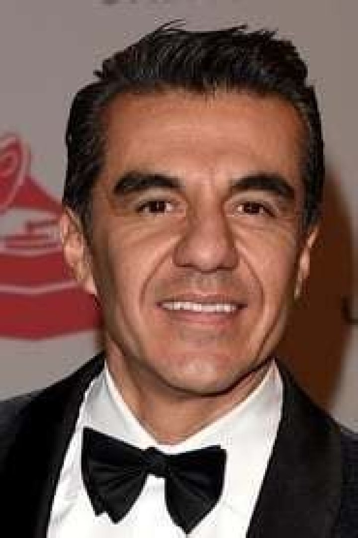 Adrián Uribe Fan Casting