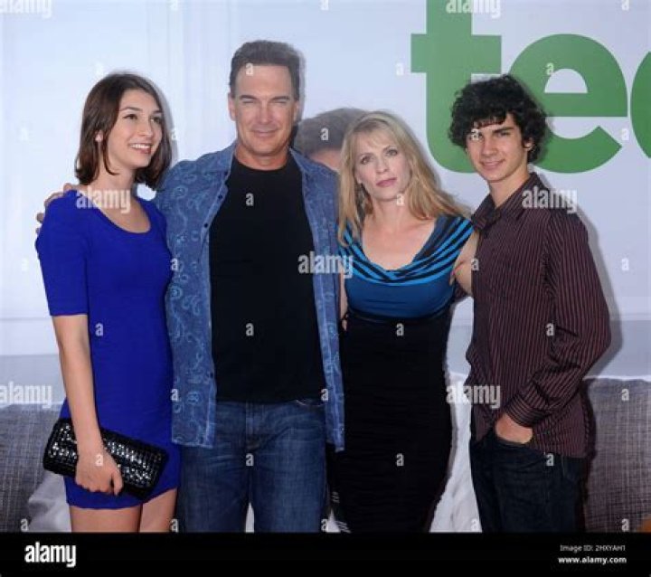Alexandra Catherine Warburton Meet Patrick Warburton&rsquo;s Daughter PikiWiki