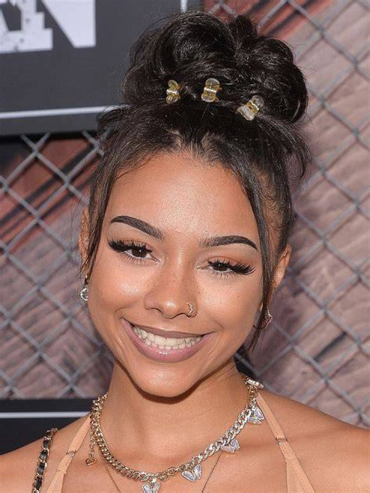 Alix Lapri's Feet