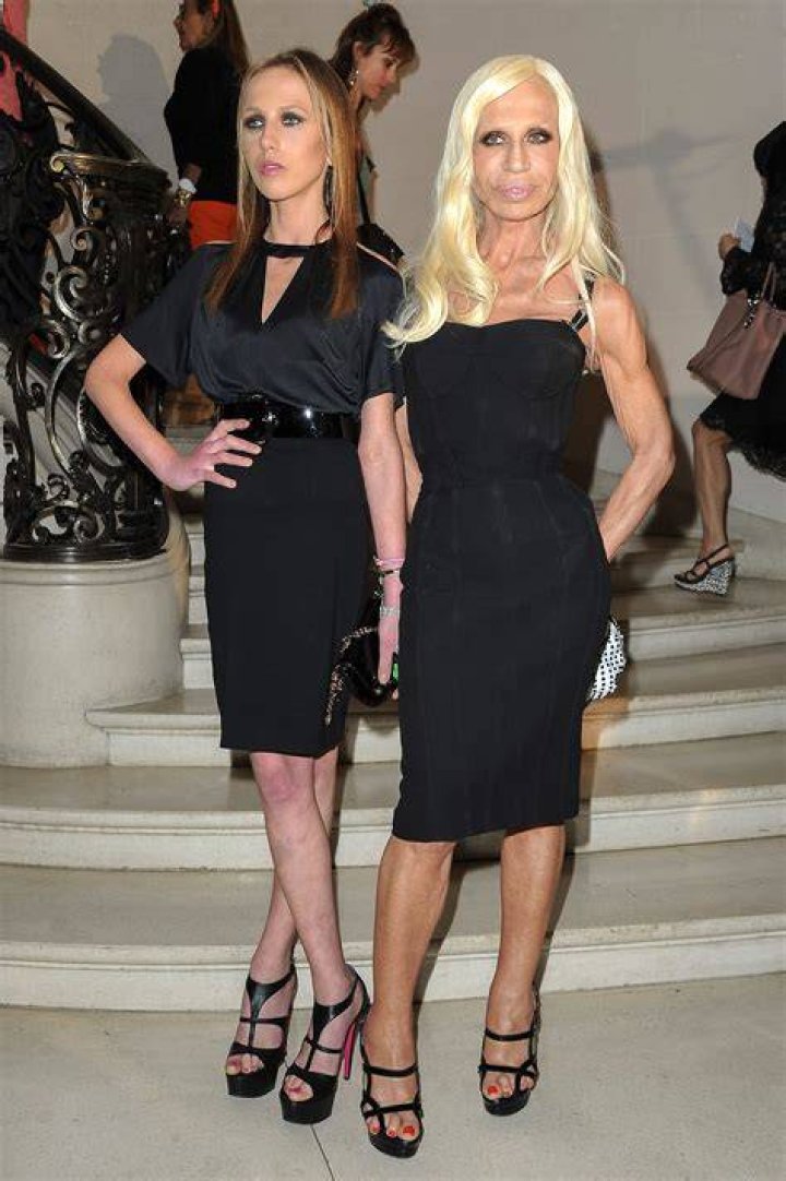 Allegra Versace weight