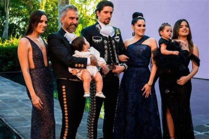 Am&eacute;rica Guinart, ex de Alejandro Fern&aacute;ndez, aclara rumores