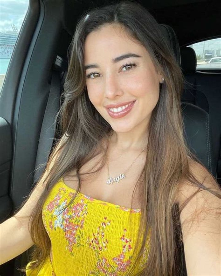 Angie Varona Angie Varona