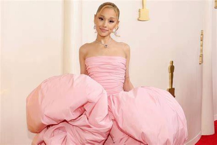 Ariana Grande News, Pictures, and Videos
