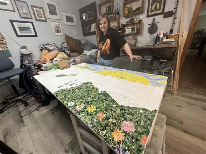 Artist DeeDee