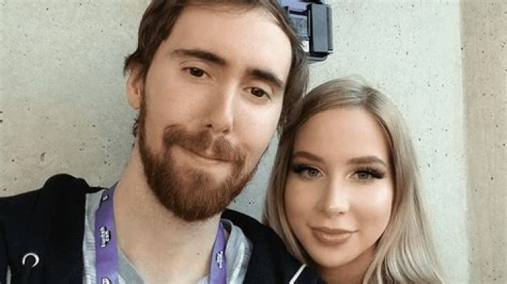Asmongold Girlfriend Who Is He Dating In 2021? The Tiger News