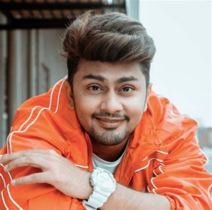Awez Darbar Wiki, Age, Height, Father, Girlfriend, Sister, And