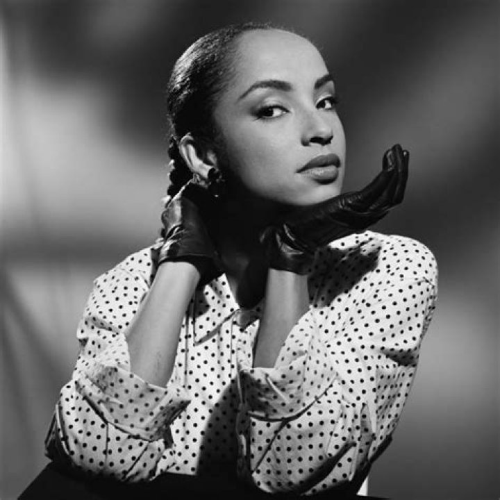 Beauty Muse Sade Adu fashionandstylepolice fashionandstylepolice