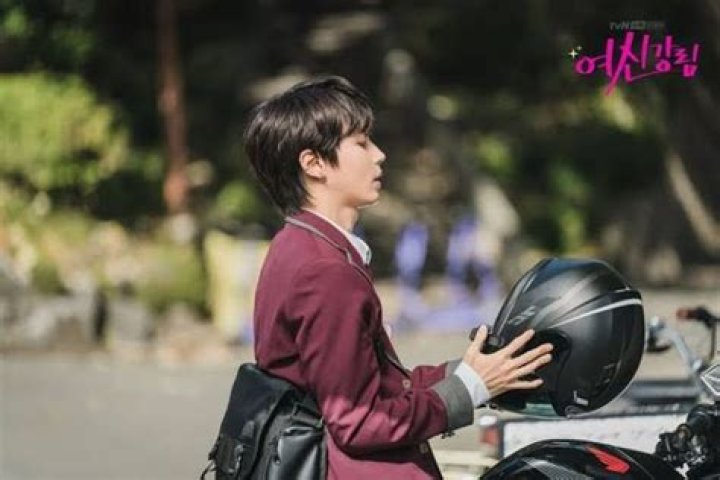 Begini Kata Hwang In Yeop Soal Memainkan Peran Pelajar di Usia 30an