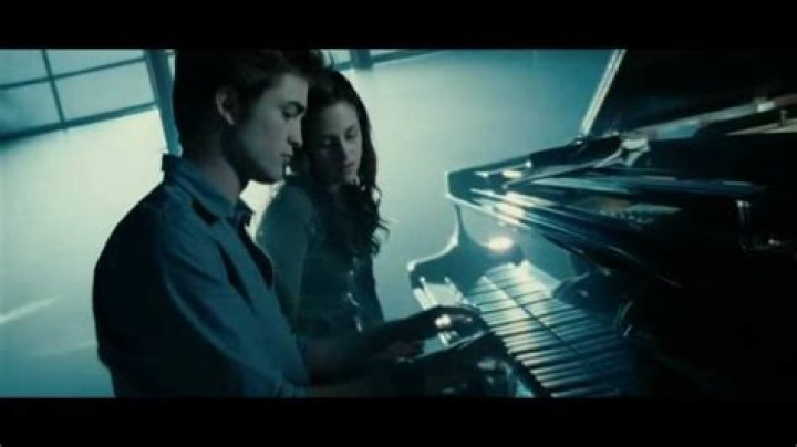 Bella Edward Twilight Piano Scene