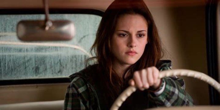 Bella Swan driving her truck in New Moon.