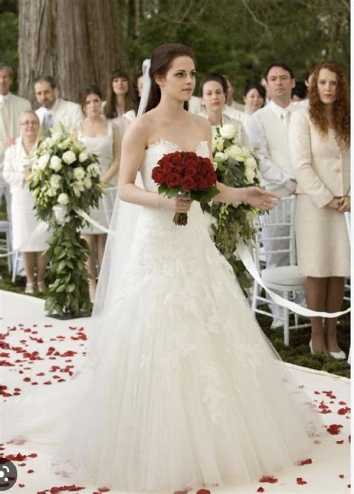Bella Twilight Wedding Dress: The Ultimate Guide To The Iconic Bridal Look