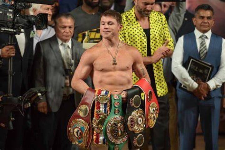 “Best Shape He’s Been In”: Fans in Awe as Canelo Alvarez Flexes Chiseled
Physique in Recent Clip Ahead of Jermell Charlo Fight