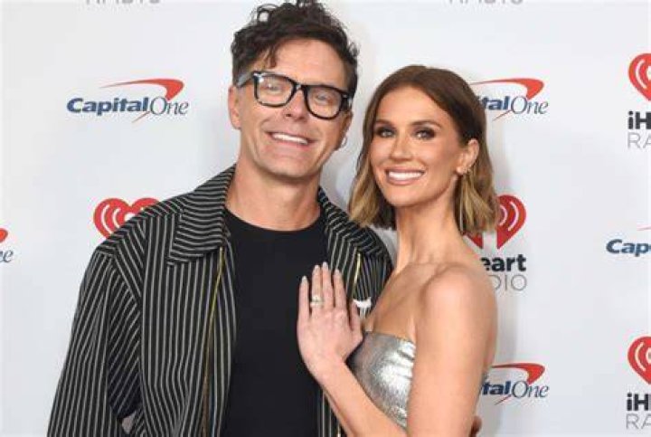 Bobby Bones height