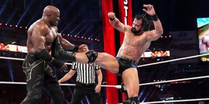 Bobby Lashley v Drew McIntyre Hell in a Cell 2021 Cropped
