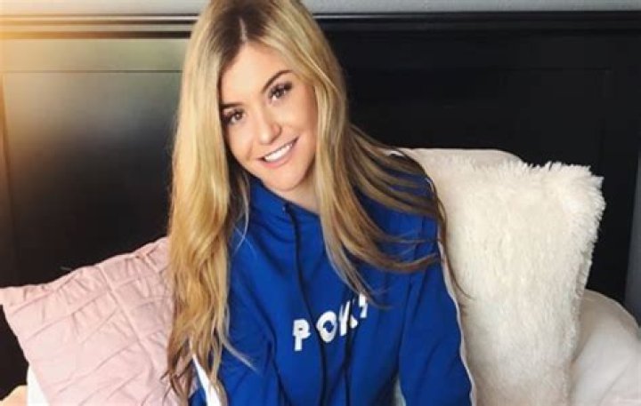BrookeAB age, Wiki, bio, facts, full name, birthday, net worth