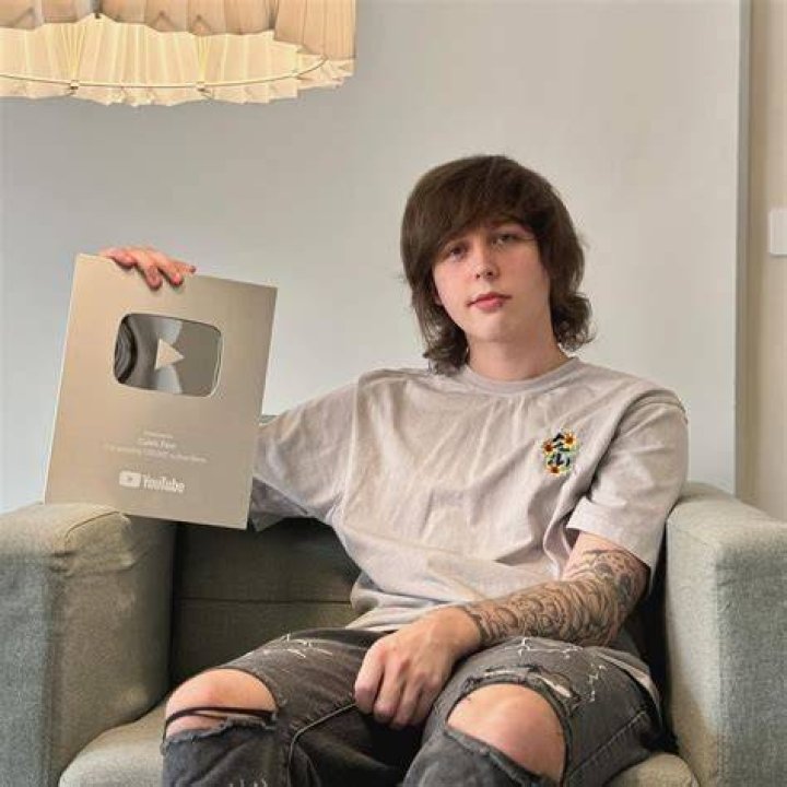 Caleb Finn (TikTok Star) Biography, Age, Height & Girlfriend Sukhbeer