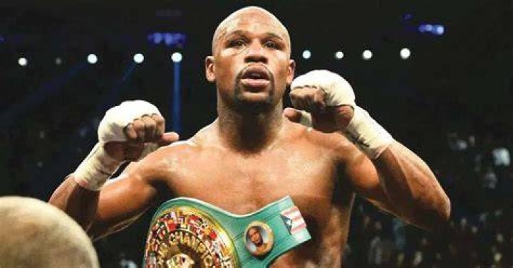 “Can He Read His Contracts?”: Floyd Mayweather’s Investment in $3.31 Billion
Skyscraper Becomes Nothing but a Joke Among Boxing Fans Due to His Own Mistake