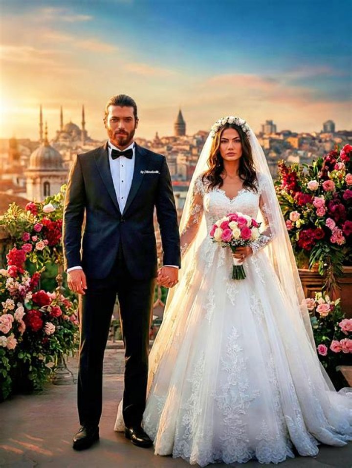 Can Yaman Married Demet &Ouml;zdemir 2020 Yila Left Her Mark YouTube