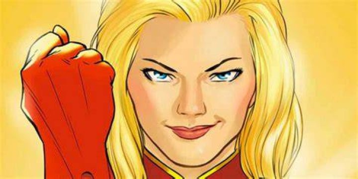 Carol Danvers holding up her fist