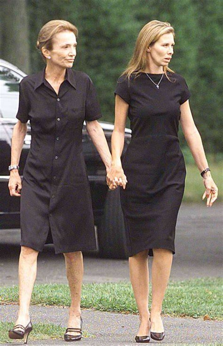 Carole Radziwill height