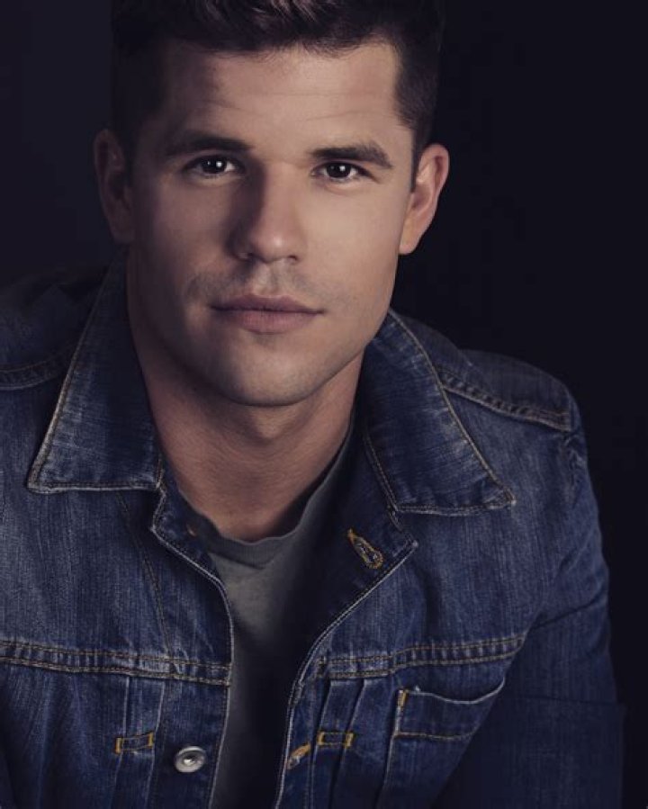charlie carver's siblings charlie carver's siblings