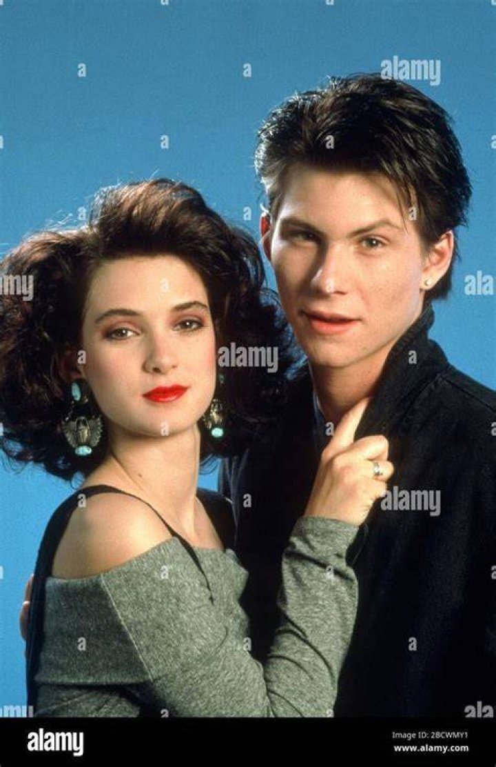 Christian Slater and Winona Ryder in Heathers