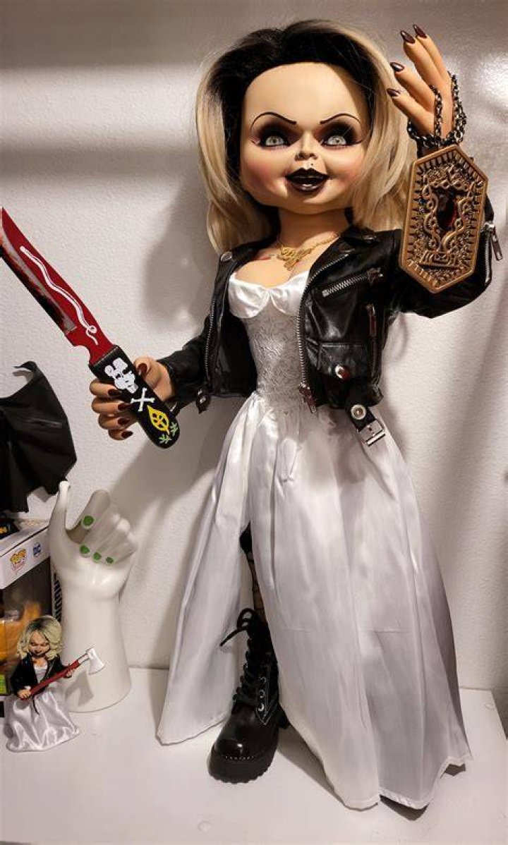 Chucky Bride of chucky Chucky hello Kitty Chucky seriesHello kitty