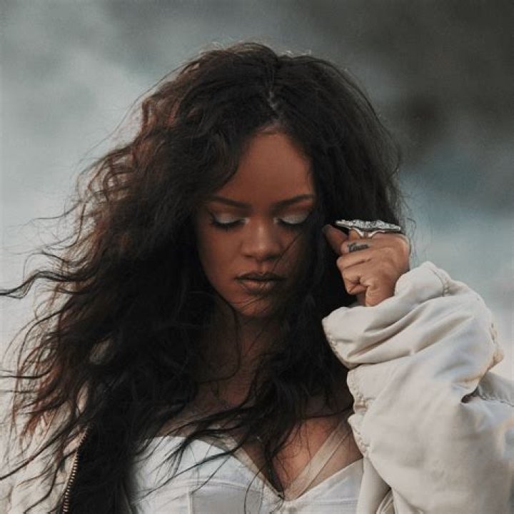 Confident Black Girl With Angelic Voice Sings 'Lift Me Up' by Rihanna in a Powerful Way, Video Goes Viral