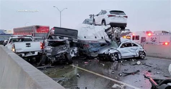 Crash on Central Texas highway leaves one man dead
