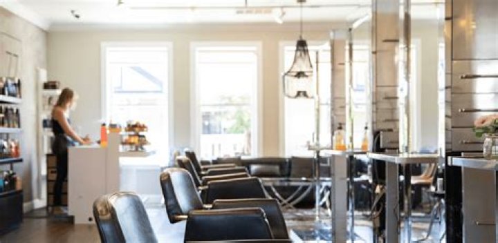 Creating Lasting Hair Salon Impressions: The Art Of First Encounters
