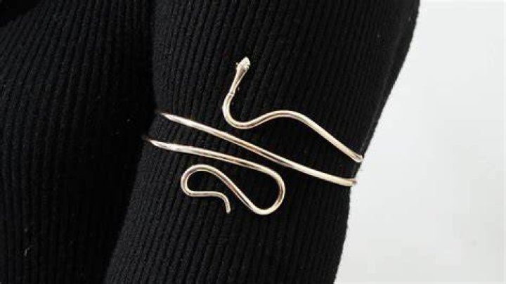 Cuff Jewelry Will Be One Of The Hottest Trends Of Spring 2023