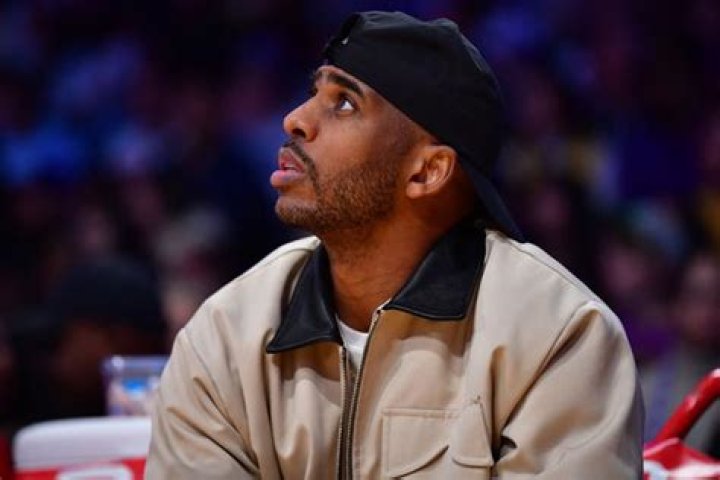 “Damian Lillard Calling, Then It’s LeBron then Adam Silver”: Teary-Eyed Chris
Paul Remembers Effect of Gun Violence on NBA Colleagues