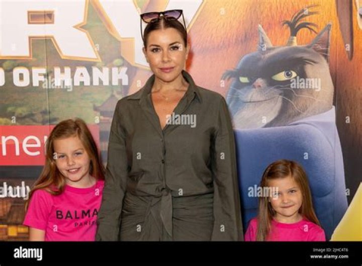 Daughters imogen and isabella hires stock photography and images Alamy