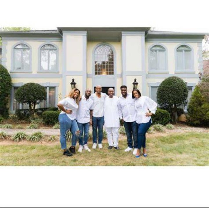 Davido and his siblings are pictured with their kids and spouses in a
