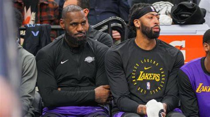 Despite Controversial LeBron James Call, Anthony Davis Takes the Blame for
Making “Rare” Mistake in a Devastating Loss vs the Timberwolves