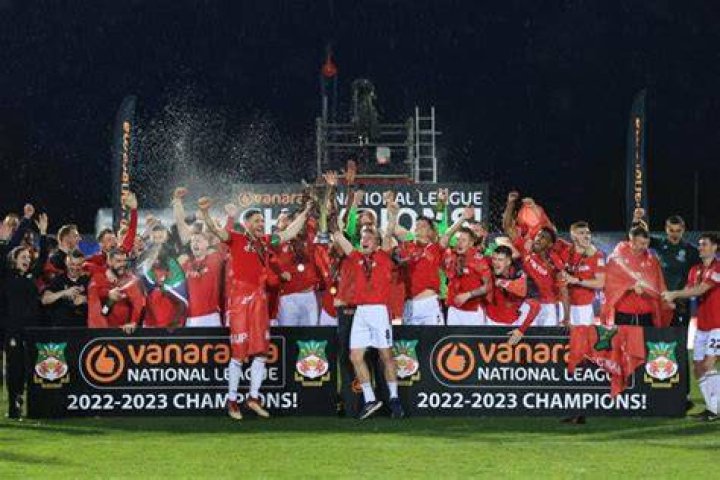 Despite Wrexham Manager Phil Parkinson Snubbing the Las Vegas Trip, the Players
Jet Off to Vegas After a Record-Breaking Season